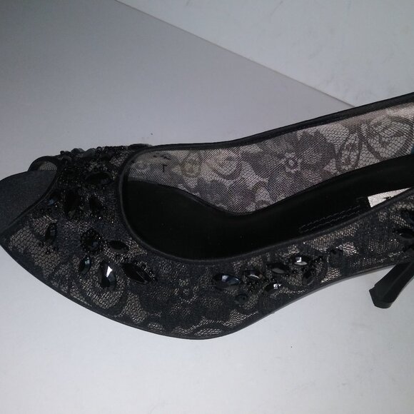 Alfani, Black Lace Peep Toe Pumps, Size 9.5, NWT - Picture 5 of 8